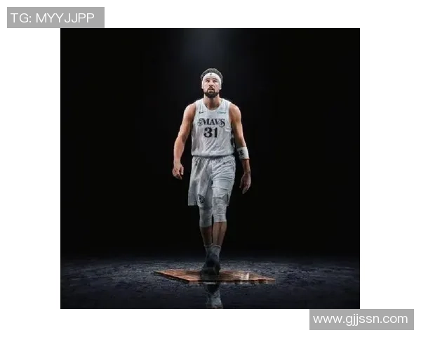 快船输独行侠!科林斯+双核轰80分,候补仅5分,汤普森末节17分! 快船输独行侠!科林斯+双核轰80分,候补仅5分,汤普森末节17分!